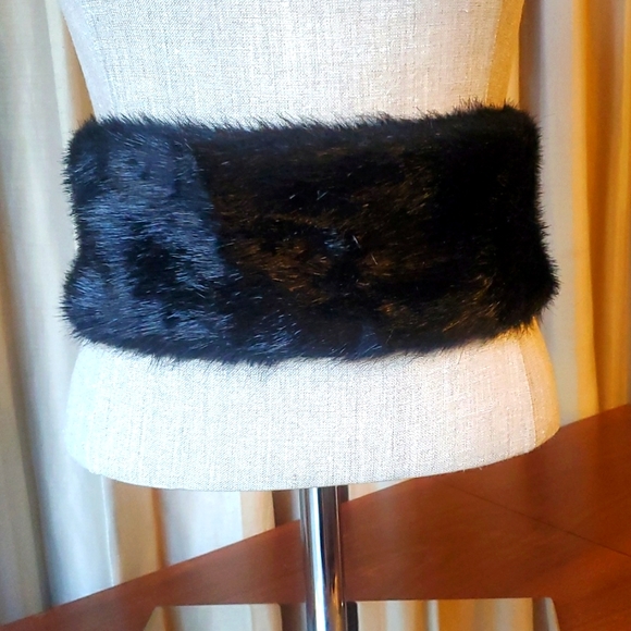 Faux Fur Belt or Stole - Picture 3 of 14